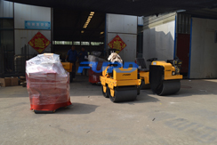 福瑞得機械手扶雙輪壓路機，手扶單輪壓路機，座駕壓路機及時包裝發(fā)貨