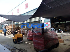 福瑞得機(jī)械微動(dòng)態(tài)--座駕壓路機(jī)、手扶壓路機(jī)、灌縫機(jī)包裝發(fā)貨